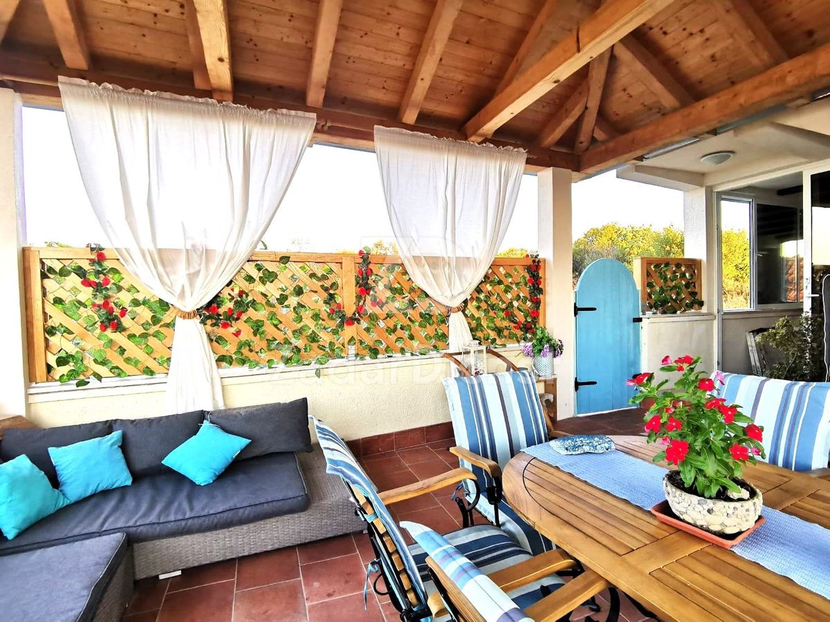 Bellissima casa con vista aperta sul mare