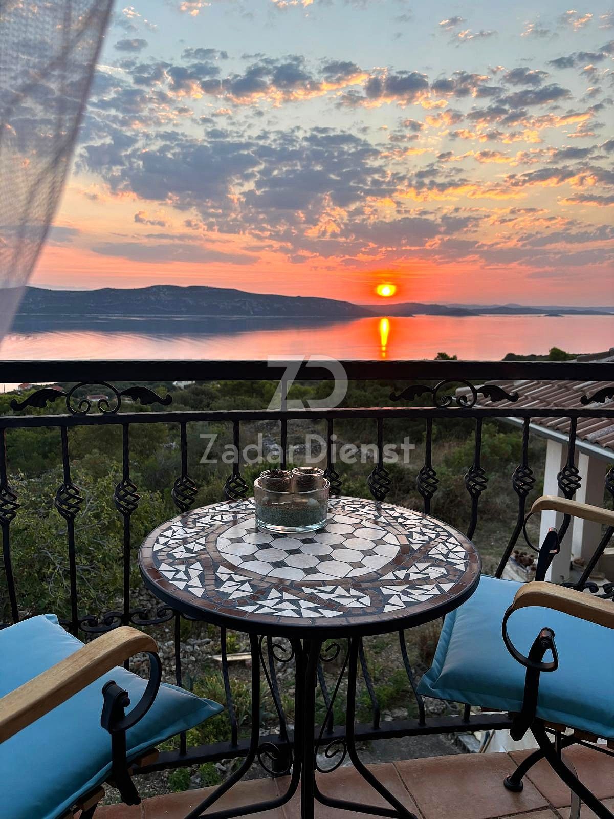 Bellissima casa con vista aperta sul mare