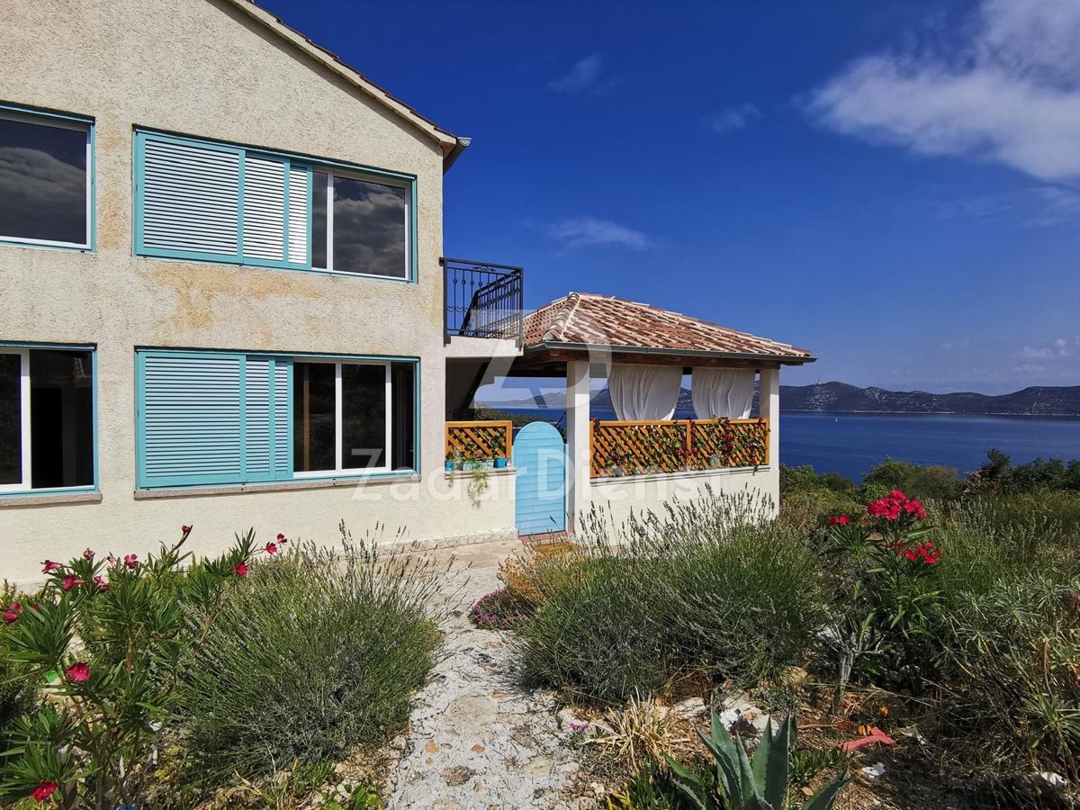 Bellissima casa con vista aperta sul mare