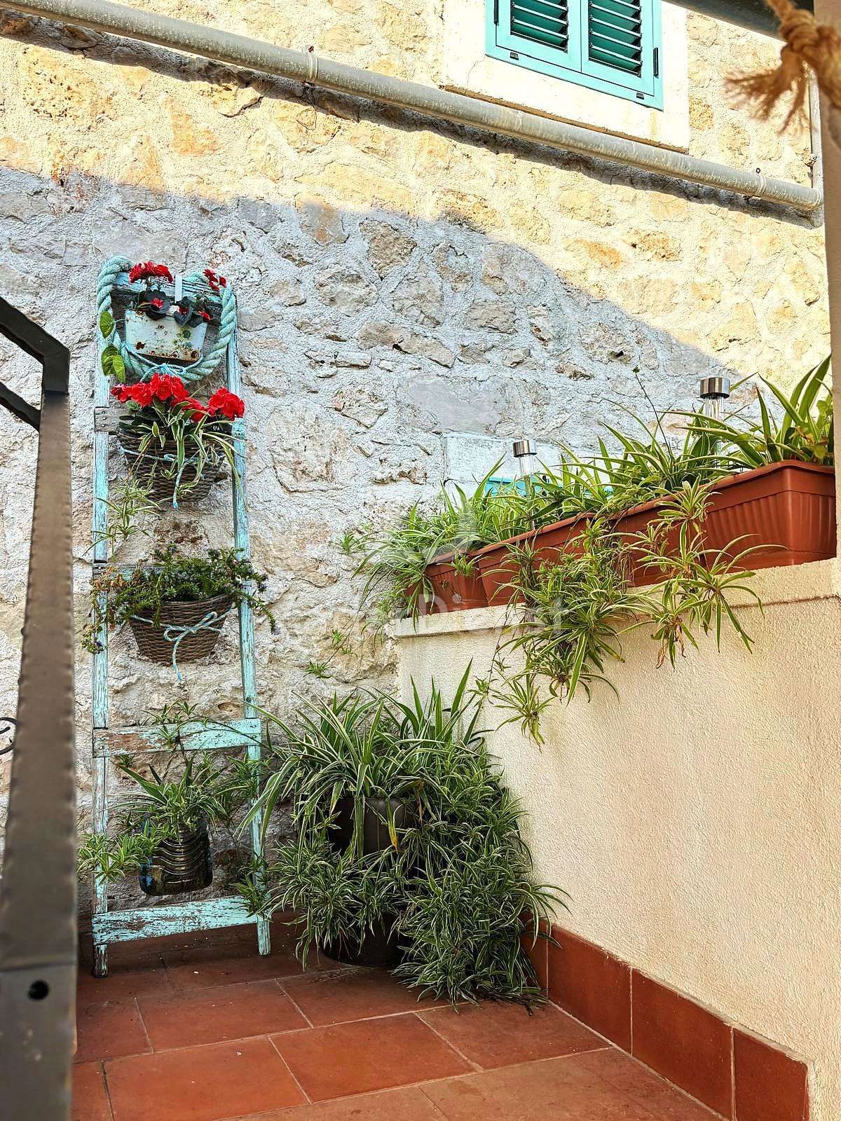 Bellissima casa con vista aperta sul mare