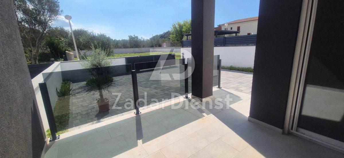 Casa bifamiliare "NUOVA COSTRUZIONE" con ampio giardino