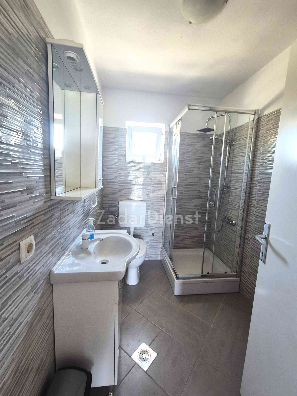 Bellissima casa con piscina + appartamento con due camere da letto