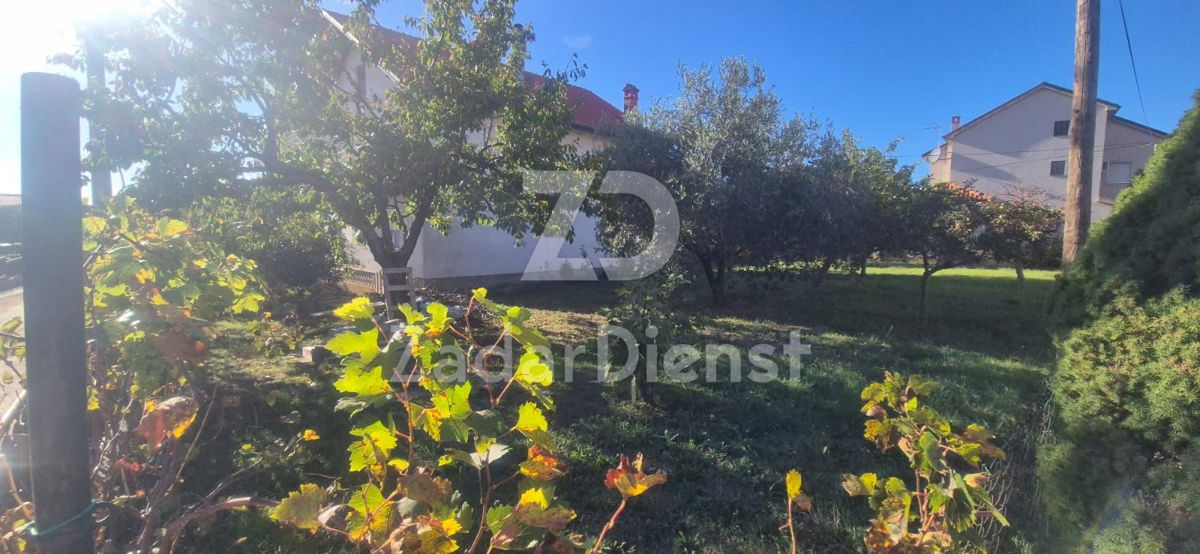 Casa con 2 unità abitative e ampio cortile