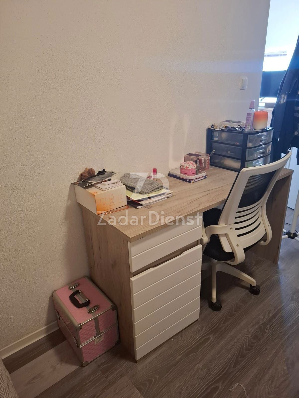 Casa con piscina e appartamento aggiuntivo con due camere da letto a Maslenica