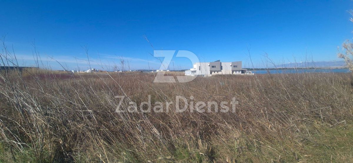 Terreno di 1818 m2 con vista mare a Privlaka