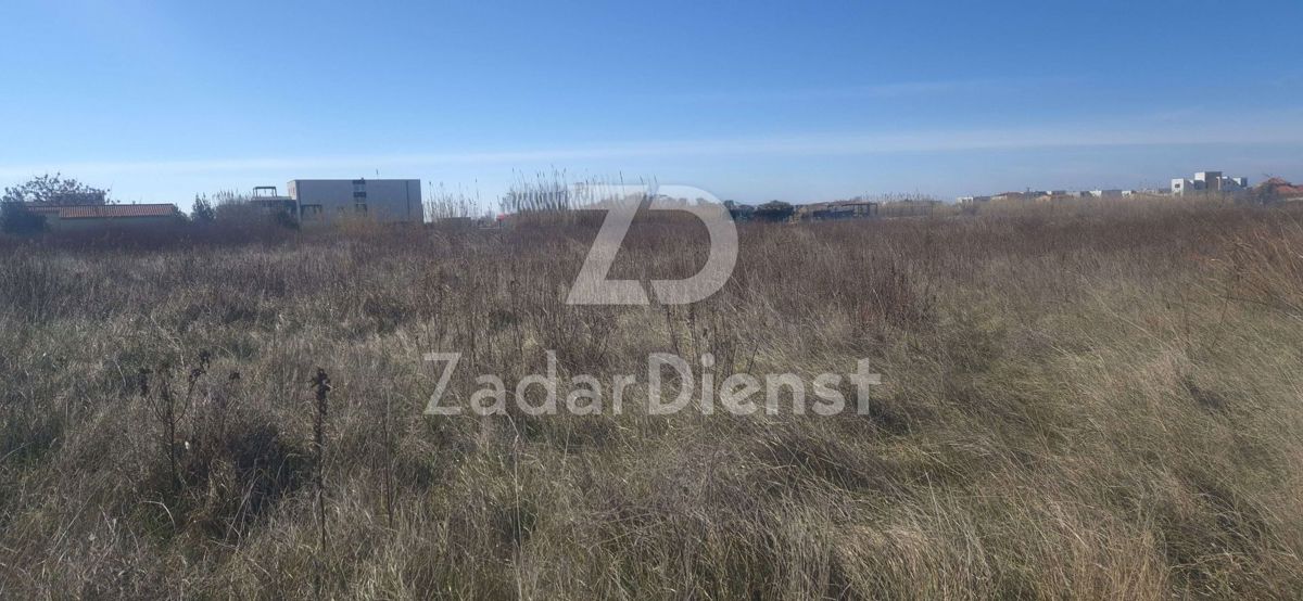 Terreno di 1818 m2 con vista mare a Privlaka