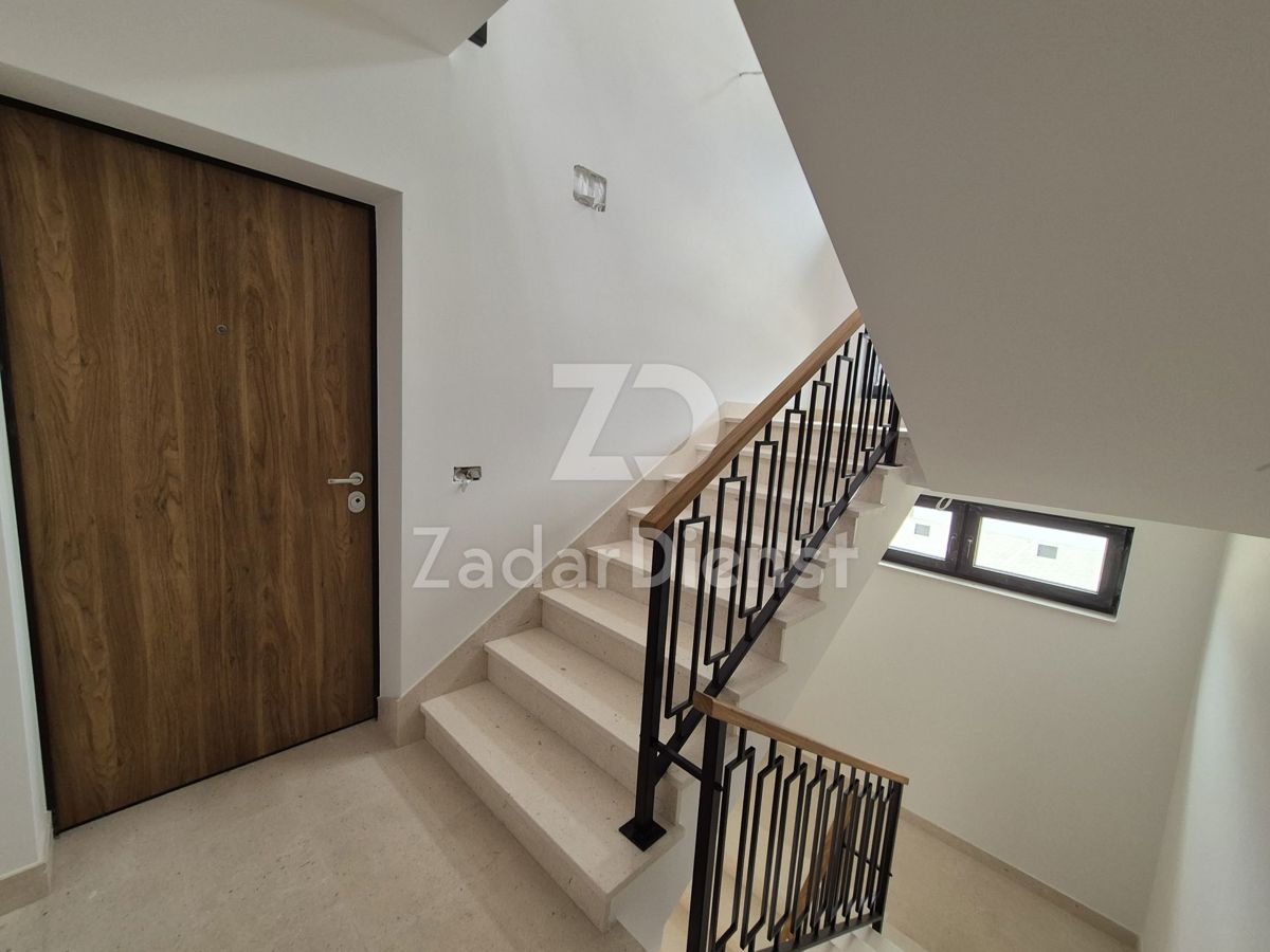 Appartamento di 92 m2, prima fila sul mare sull'isola di Vir