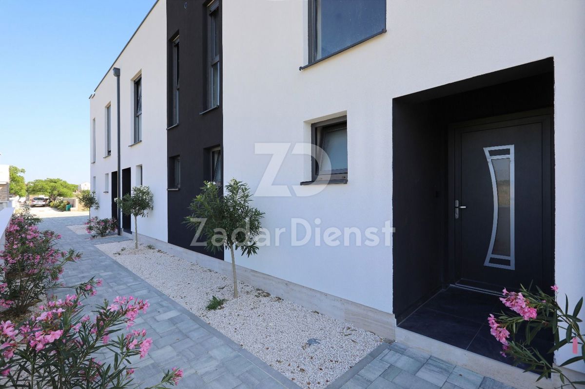 Edificio residenziale con 4 unità abitative - Privlaka
