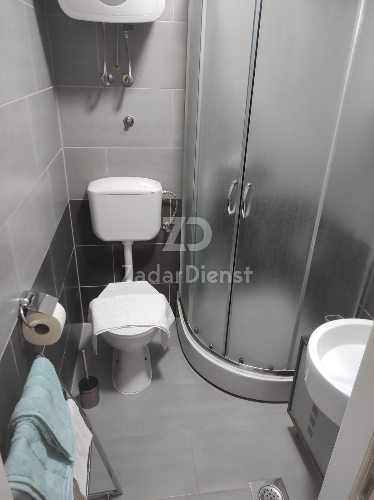 Casa con 4 appartamenti e una splendida terrazza sul tetto