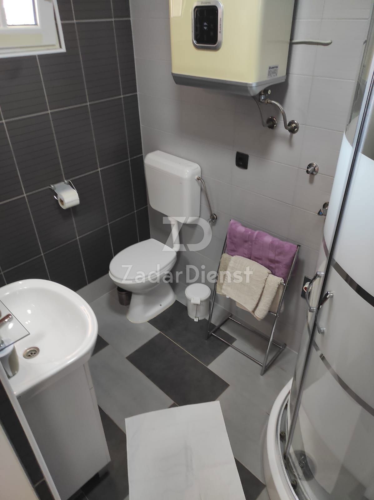 Casa con 4 appartamenti e una splendida terrazza sul tetto