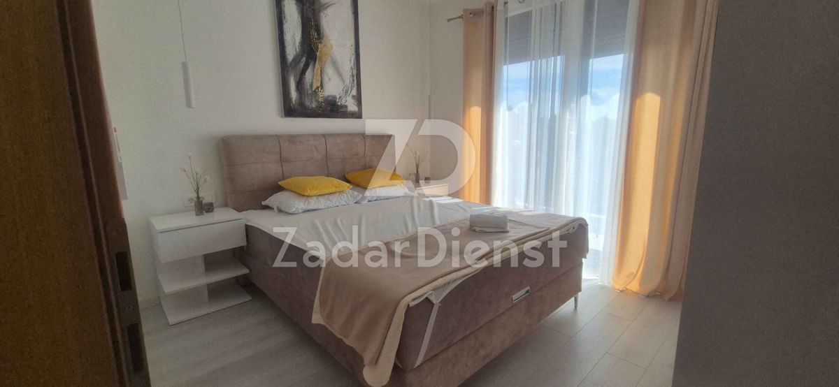 Casa moderna con piscina sull'isola di Vir