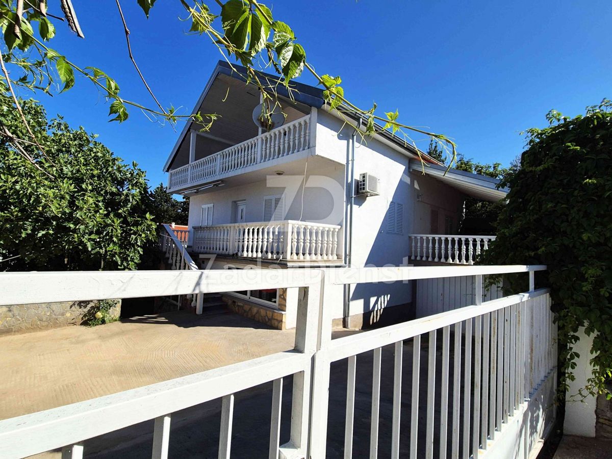 Bella casa con 2 unità abitative + mansarda