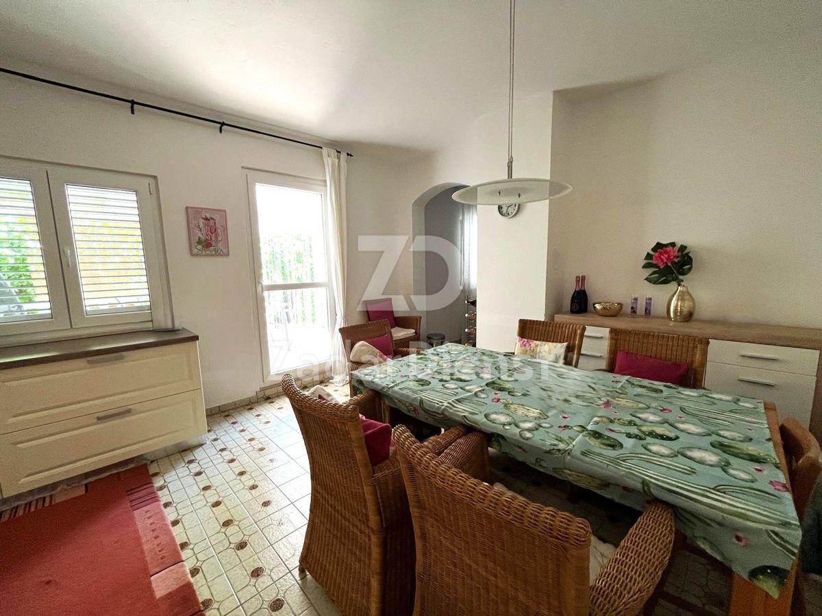 Bella casa con 2 unità abitative + mansarda