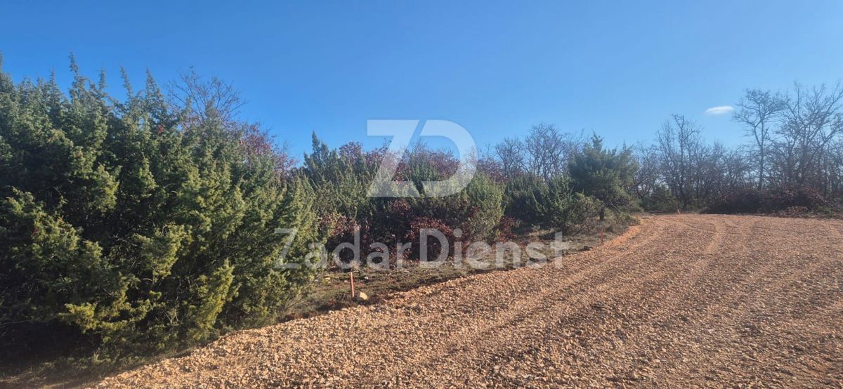 Terreno di 1068 m2 in ottima posizione a Murvica