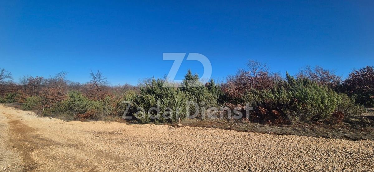 Terreno di 1068 m2 in ottima posizione a Murvica