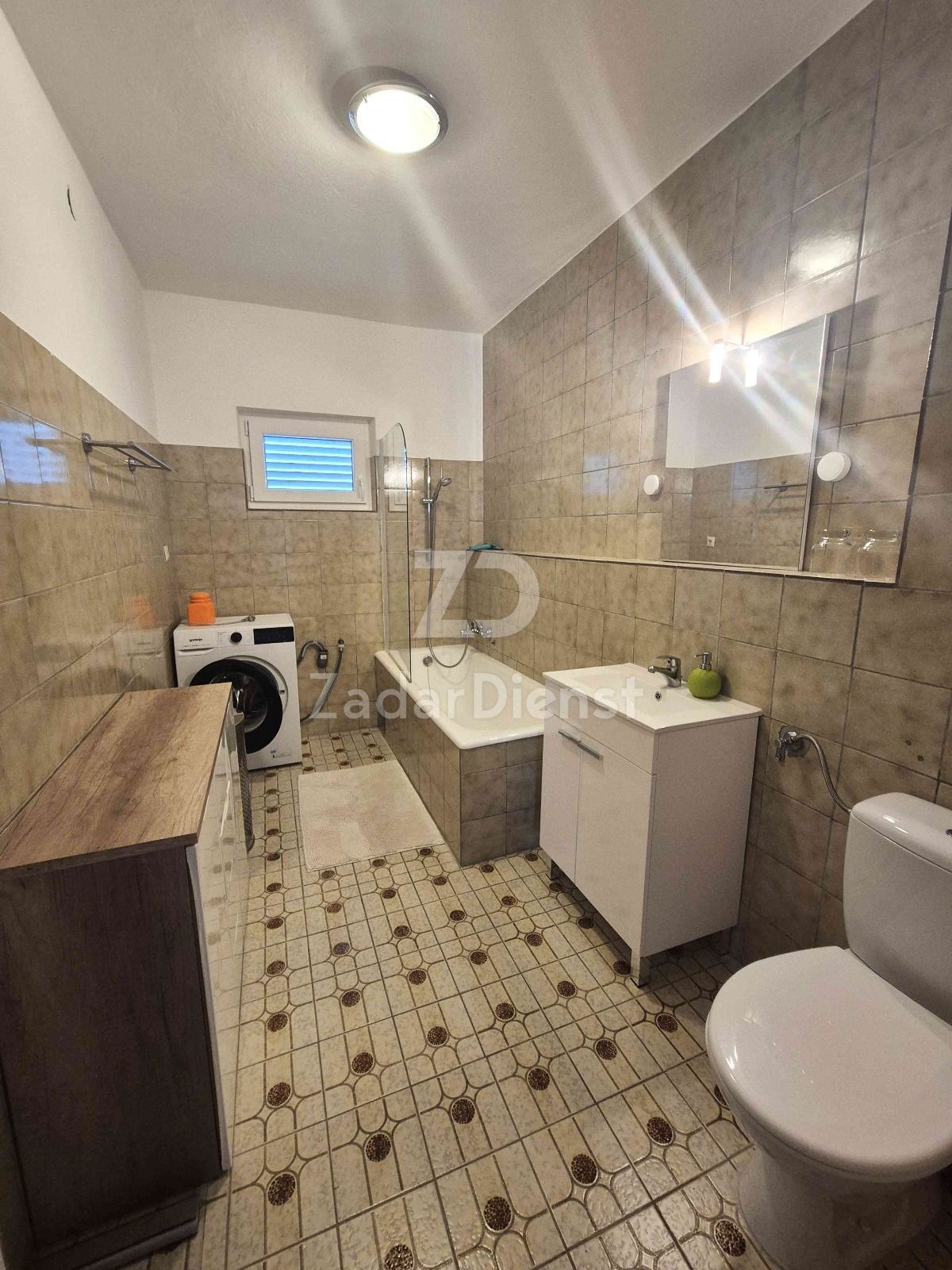 Bellissima casa con 3 unità abitative a Gornji Karin