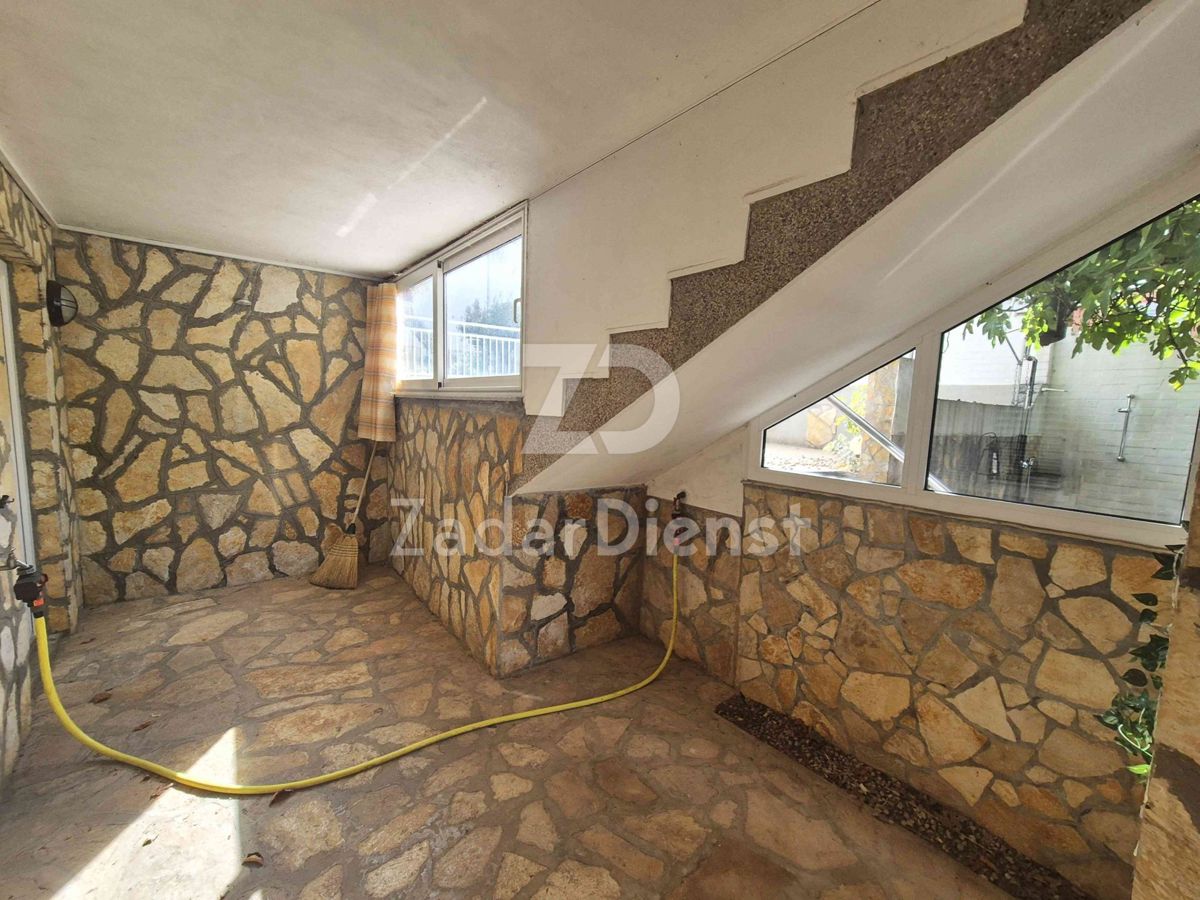 Bellissima casa con 3 unità abitative a Gornji Karin