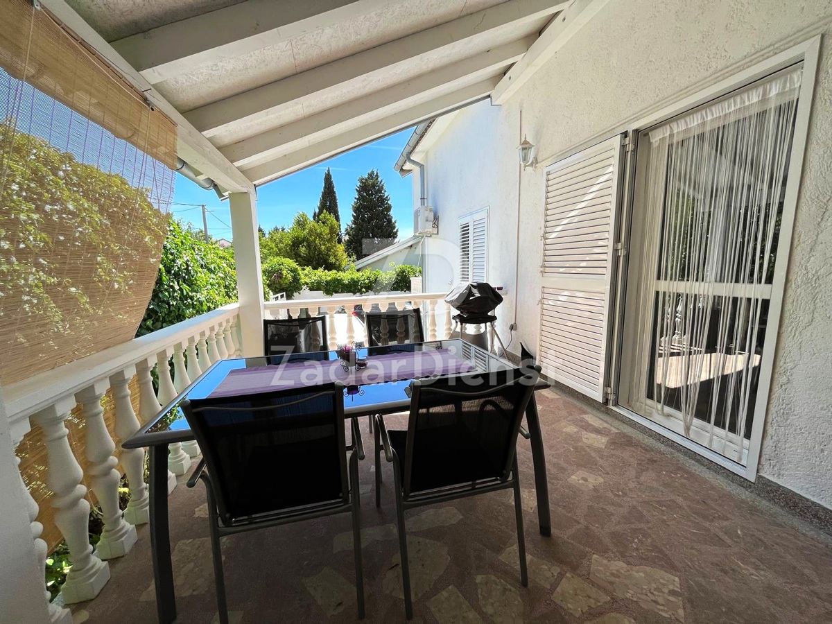 Bellissima casa con 3 unità abitative a Gornji Karin