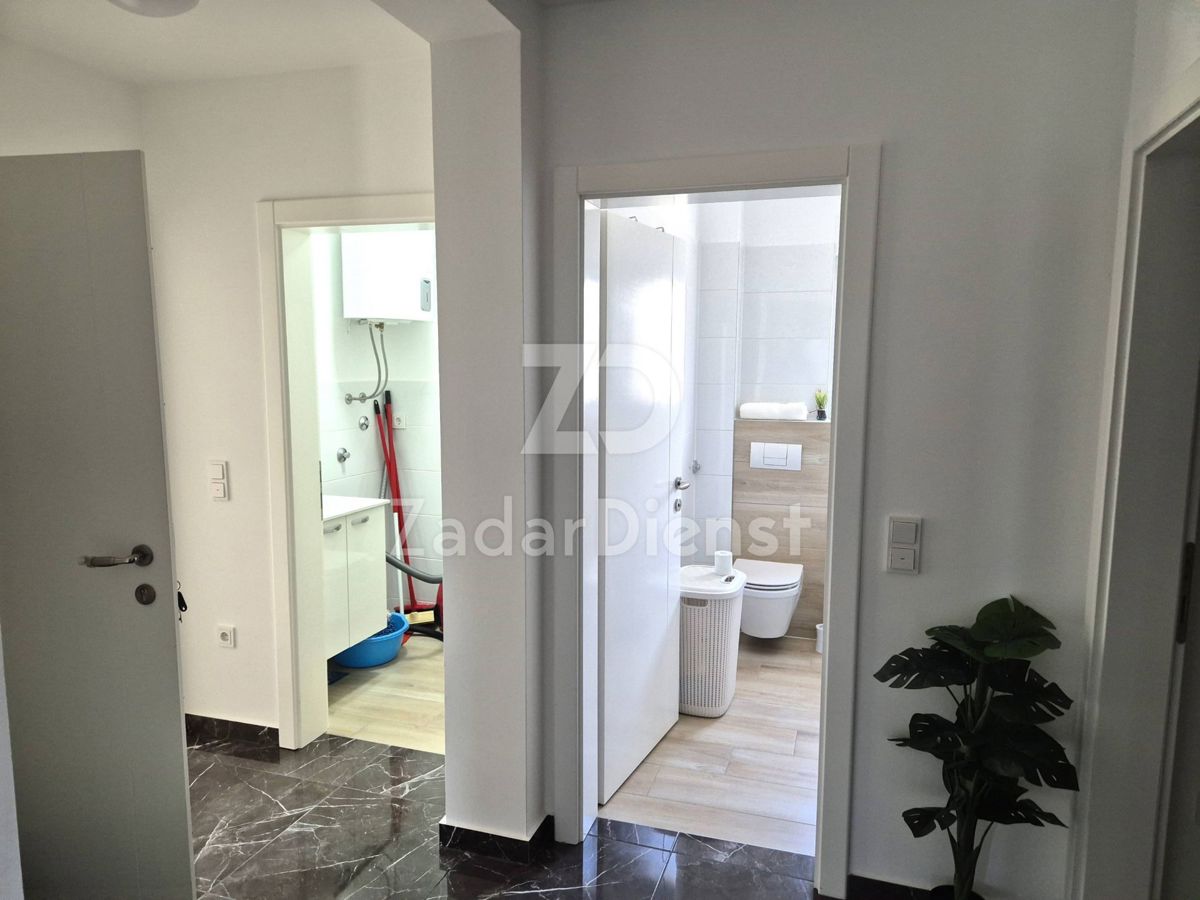 Appartamento moderno con vista mare a Sukošan