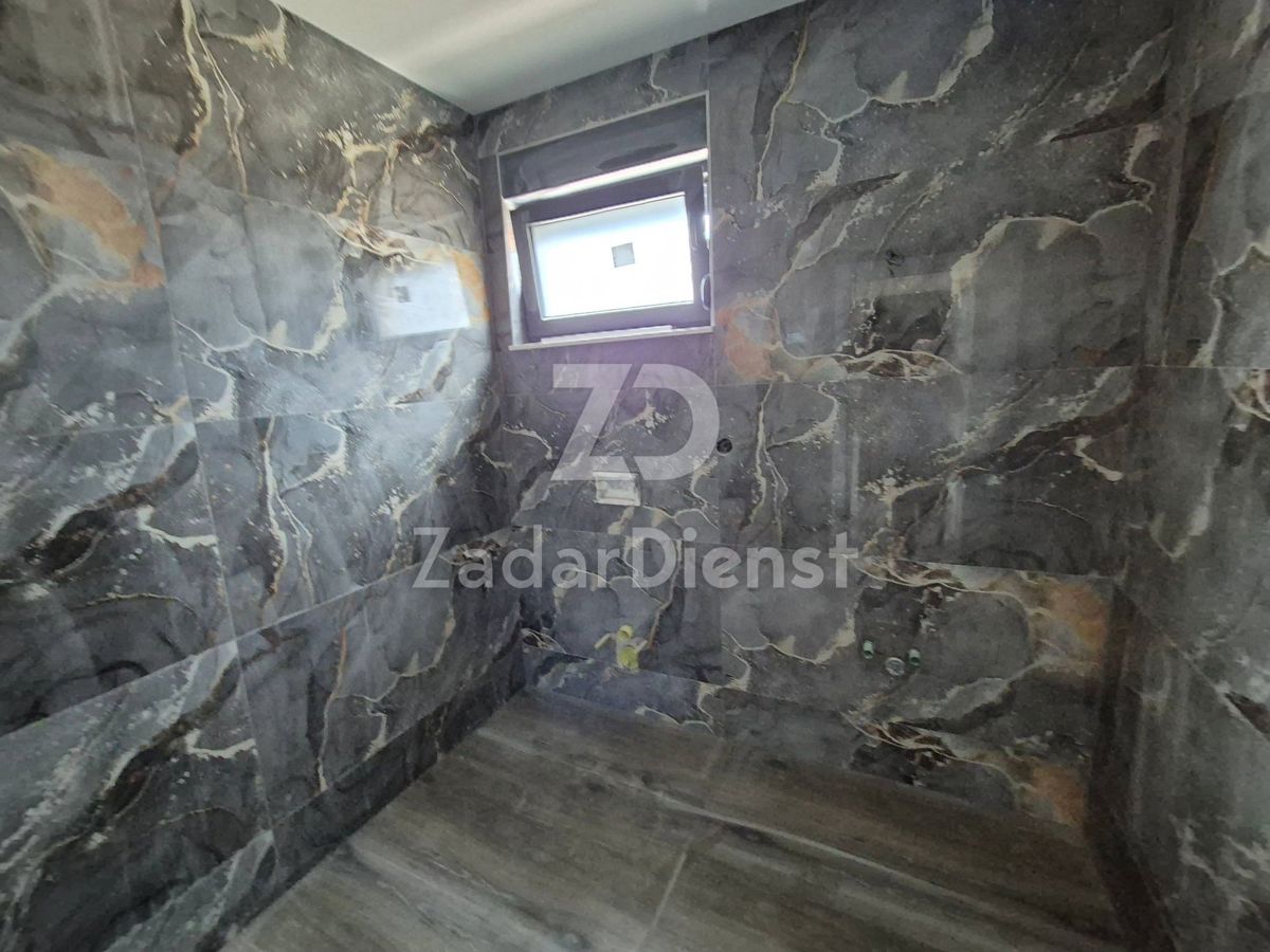 Appartamento di 151,85 m2, prima fila sul mare sull'isola di Vir