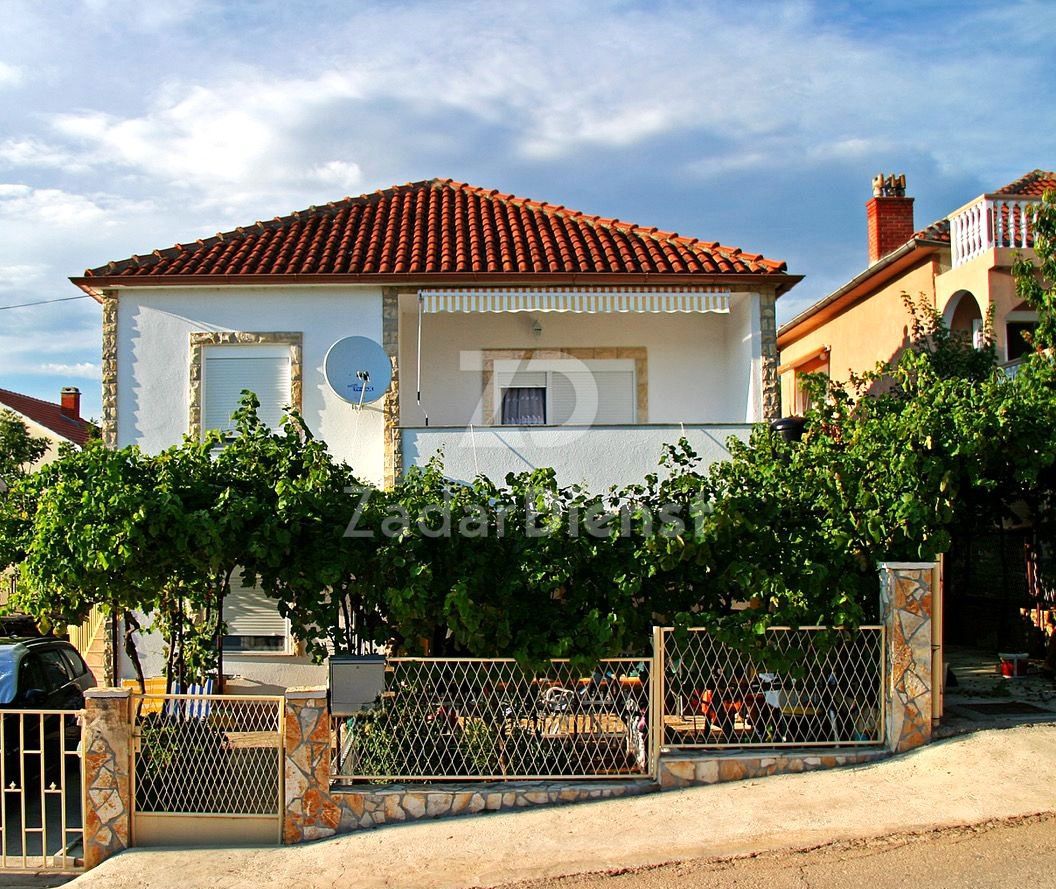 Bellissima casa con 2 unità abitative e vista mare