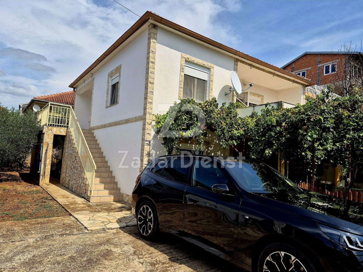 Bellissima casa con 2 unità abitative e vista mare