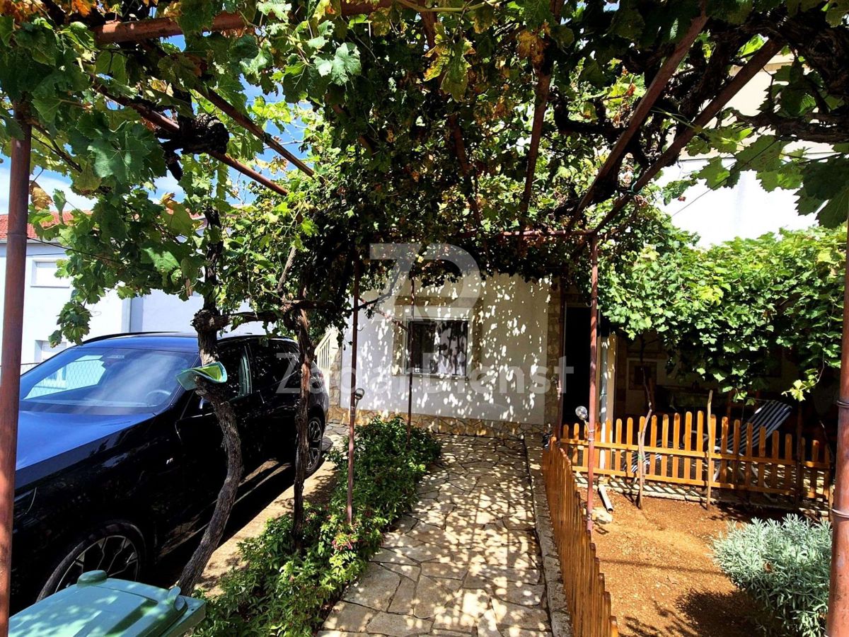 Bellissima casa con 2 unità abitative e vista mare