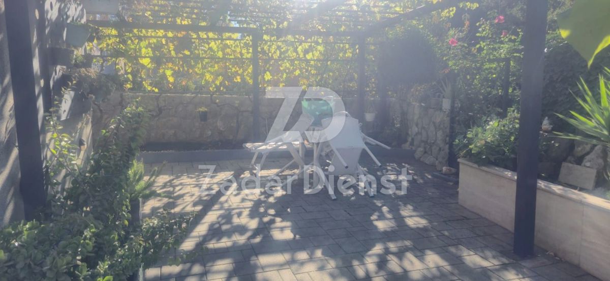 Bellissimo appartamento con vista mare a Zara