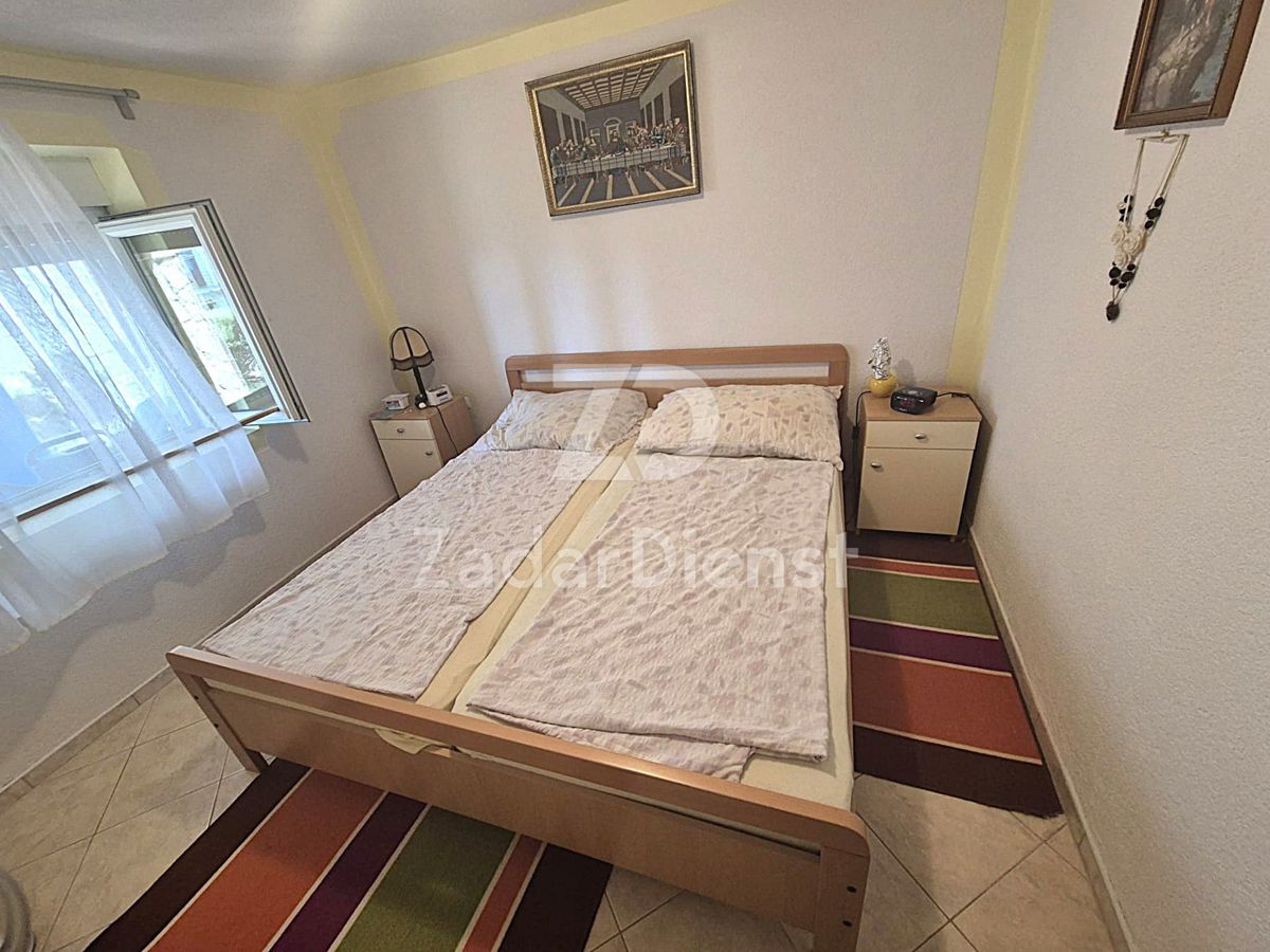 Casa con 2 unità abitative e vista mare a Gornji Karin