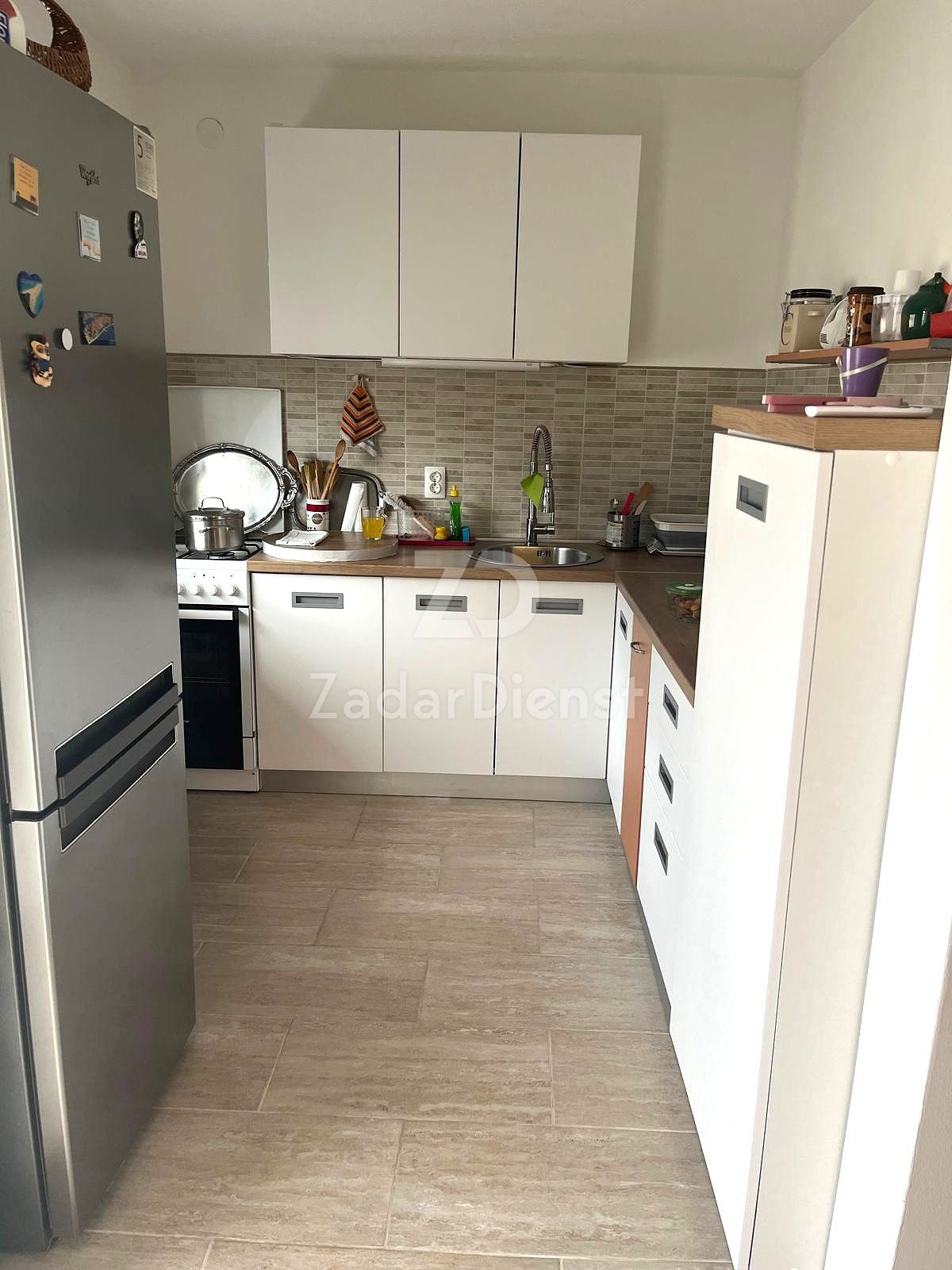 Appartamento con due camere al primo piano a Gornji Karin