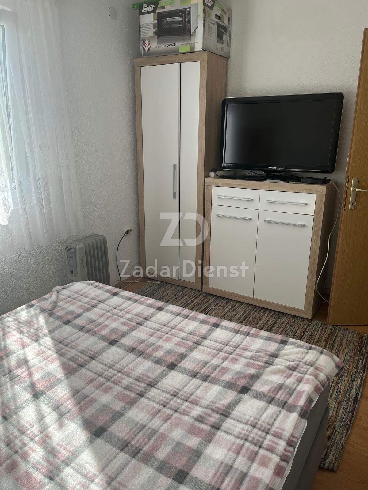 Appartamento con due camere al primo piano a Gornji Karin