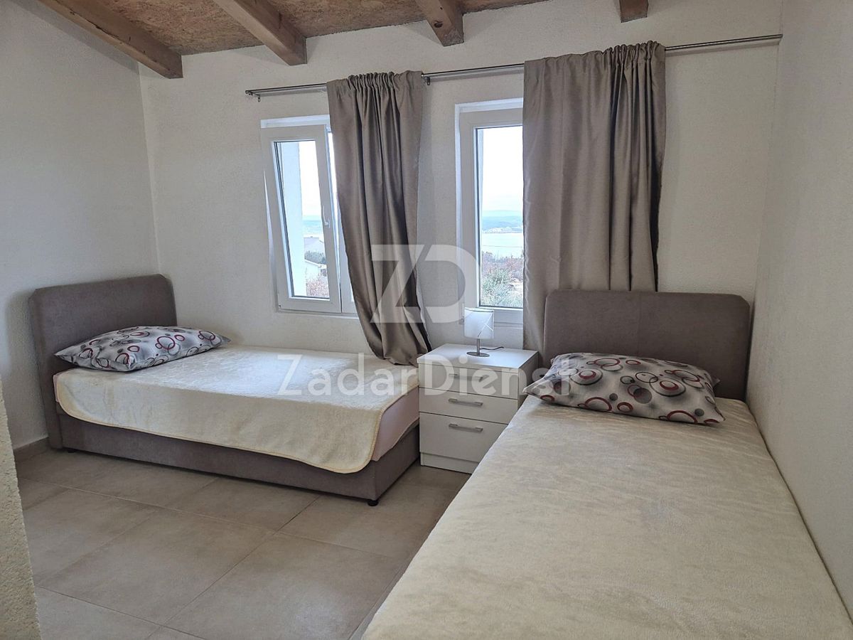 Appartamento arredato con vista mare a Maslenica