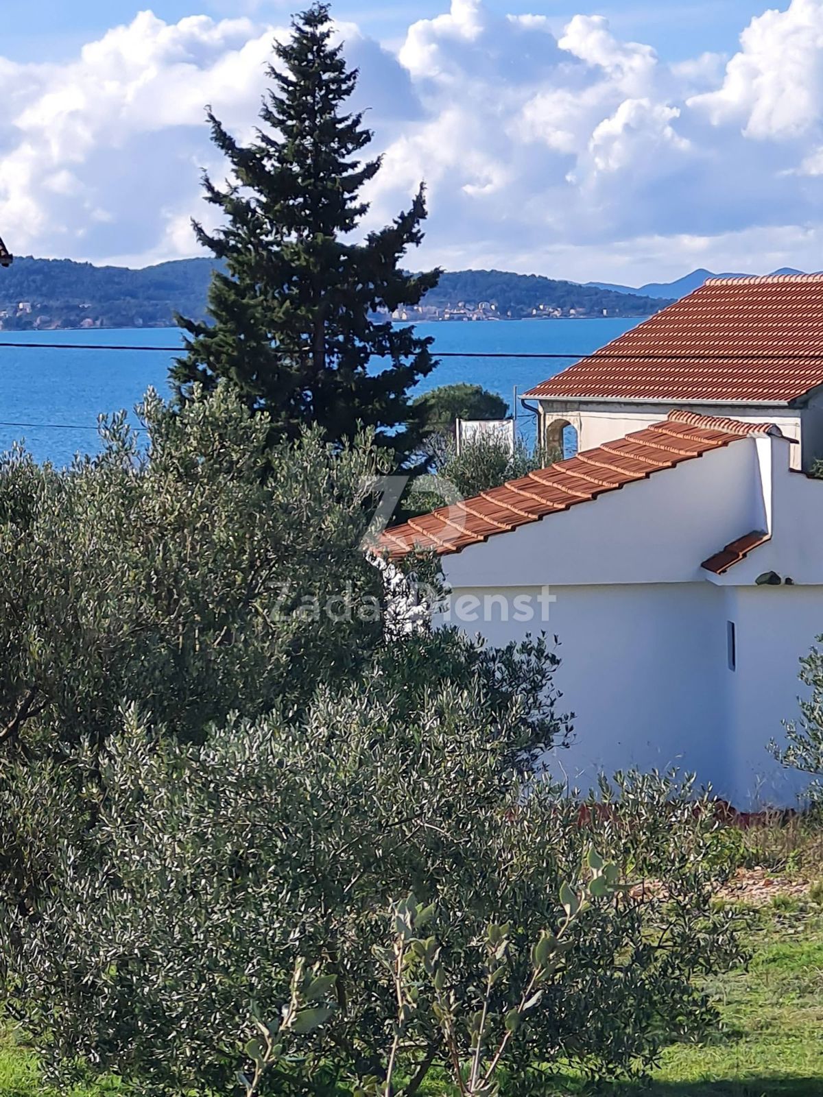 Terreno di 1277 m2 con vista sul mare a Sukošan