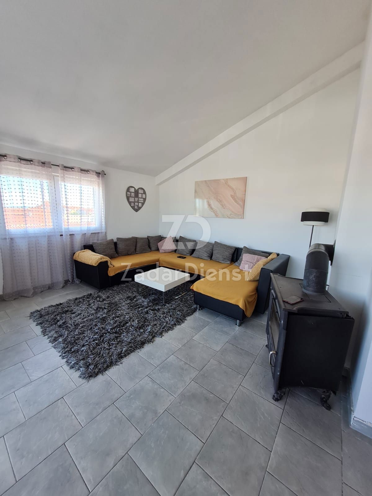 Casa unifamiliare di 334 m2 con 2 unità abitative - Zadar