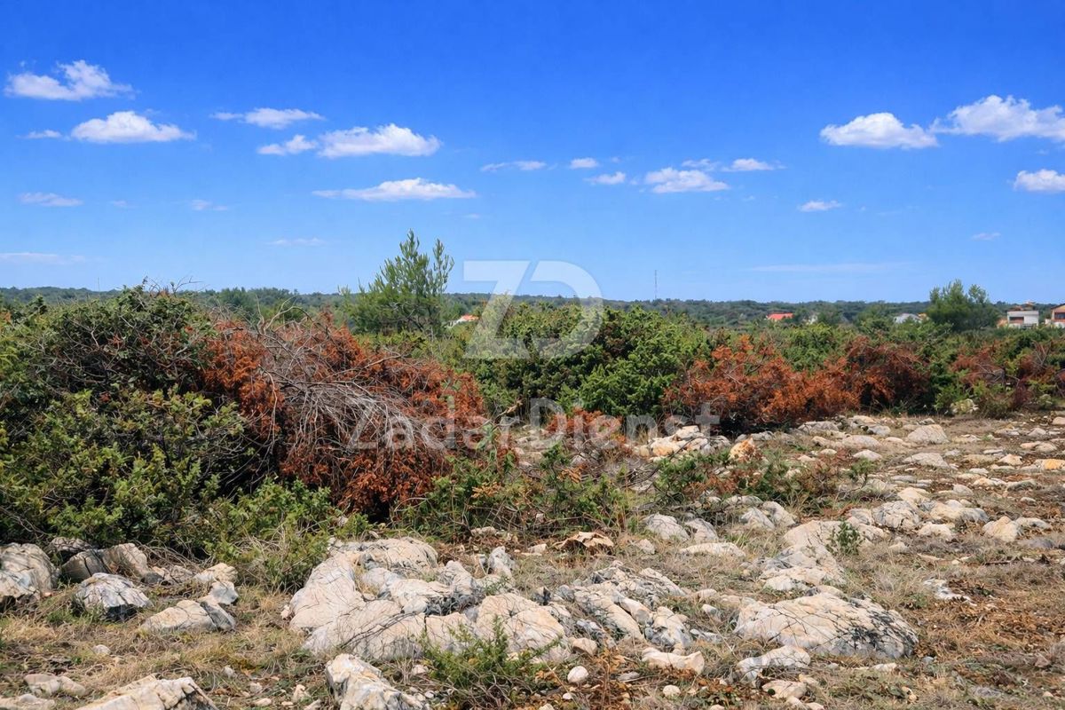 Terreno di 538 m2 con vista sul mare a Ražanac