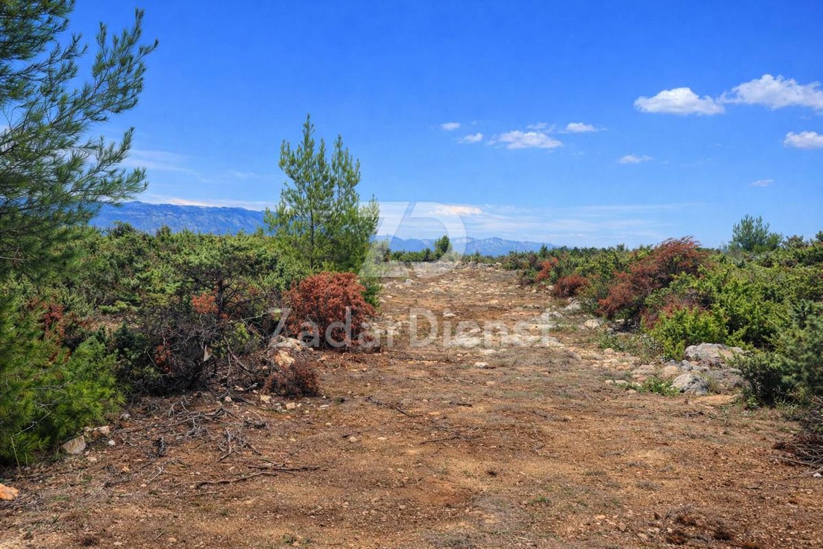 Terreno di 538 m2 con vista sul mare a Ražanac