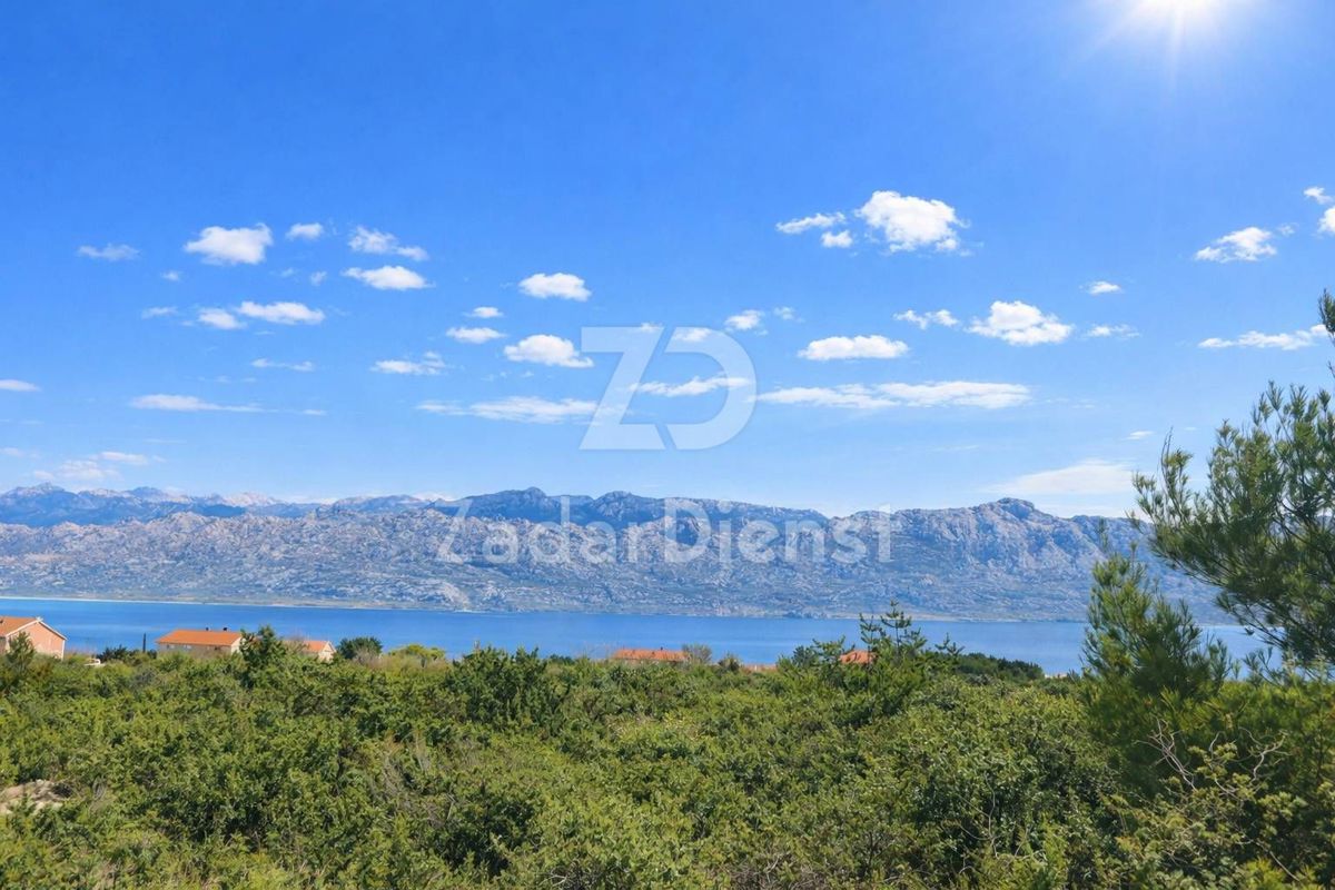 Terreno di 538 m2 con vista sul mare a Ražanac