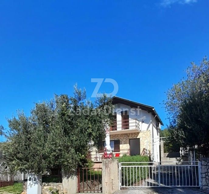 Meravigliosa casa con vista mare a Maslenica