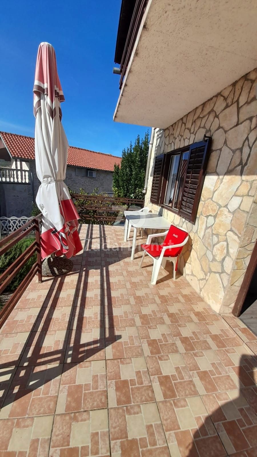 Meravigliosa casa con vista mare a Maslenica