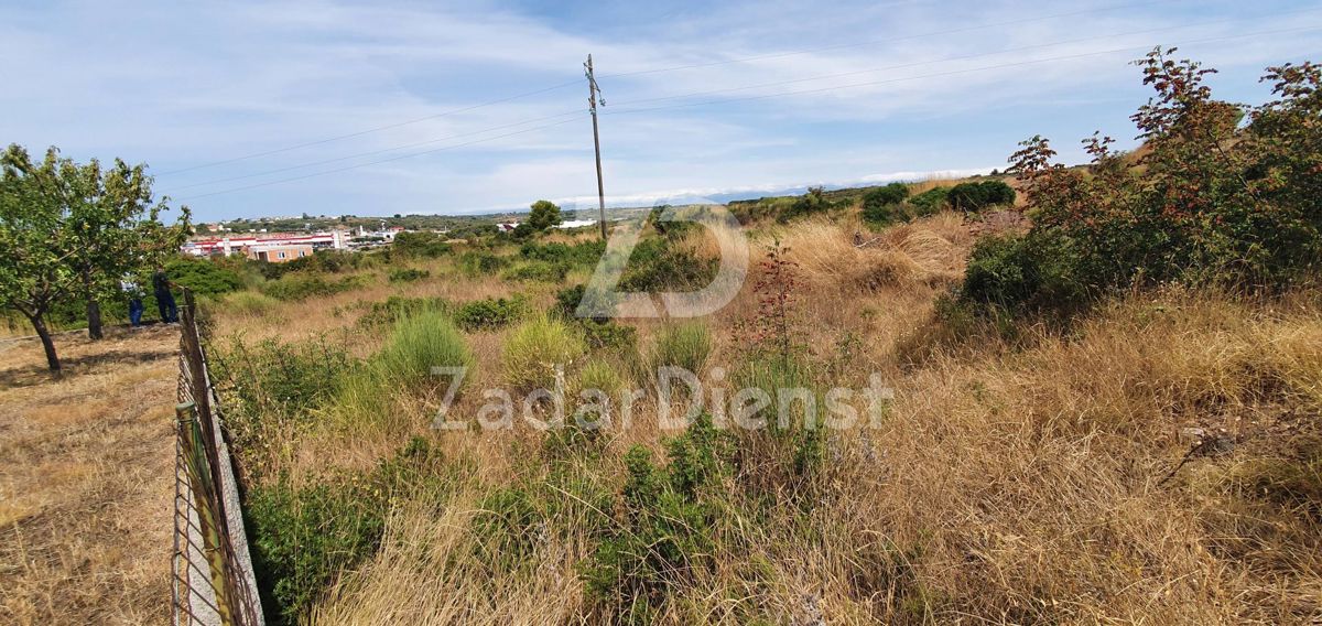 Terreno di 1465 m2 a Zara