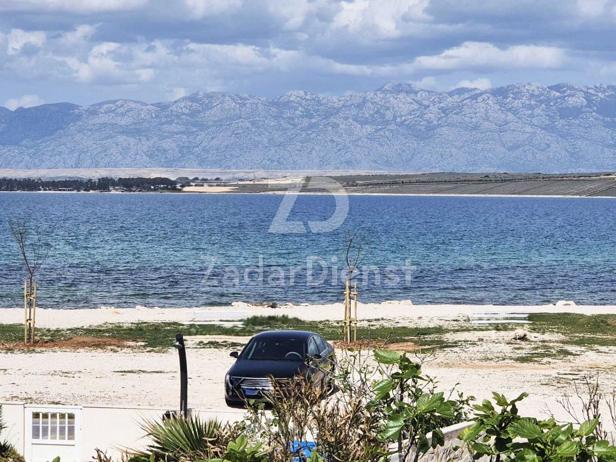 Casa con 3 unità abitative, seconda fila sul mare - Vir