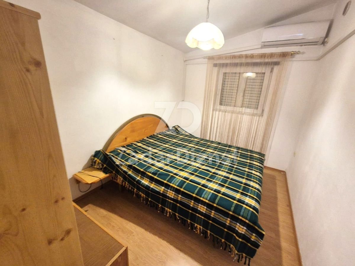 Casa con 3 unità abitative, seconda fila sul mare - Vir