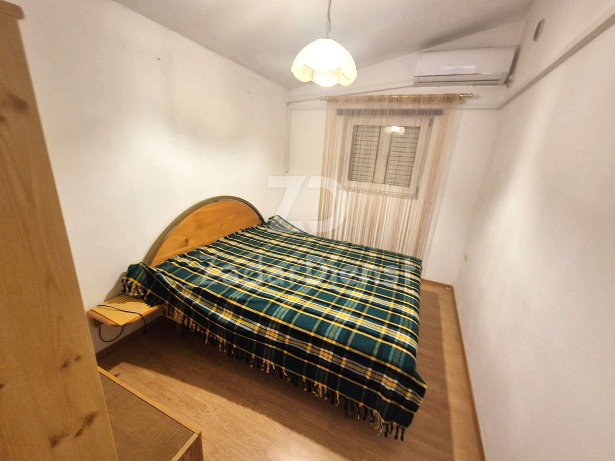 Casa con 3 unità abitative, seconda fila sul mare - Vir