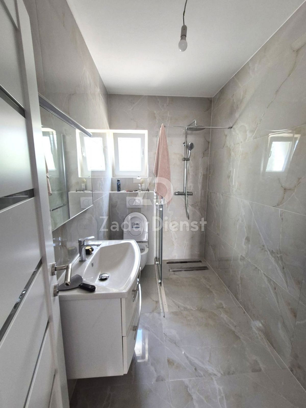 Bellissima casa con 2 appartamenti separati e vista mare