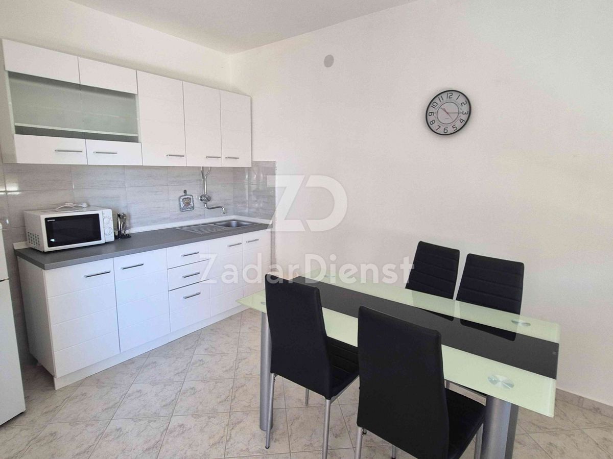 Casa con 3 unità abitative e vista mare a Kožino