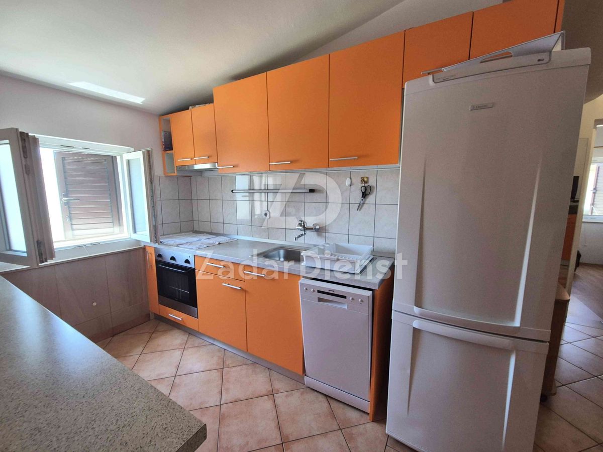 Casa con 3 unità abitative, a 300 m dal mare a Vir