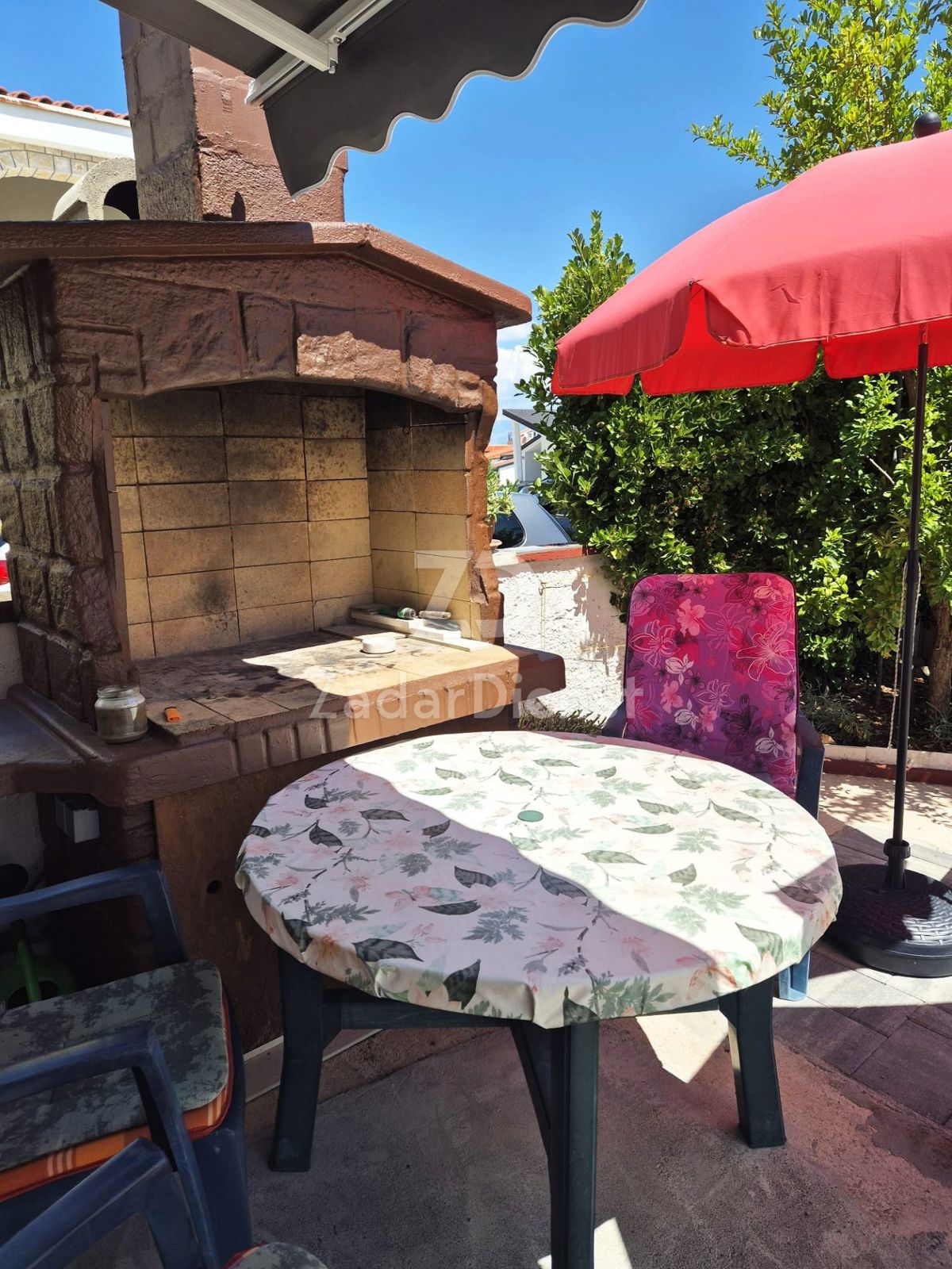 Casa con 3 unità abitative, a 300 m dal mare a Vir