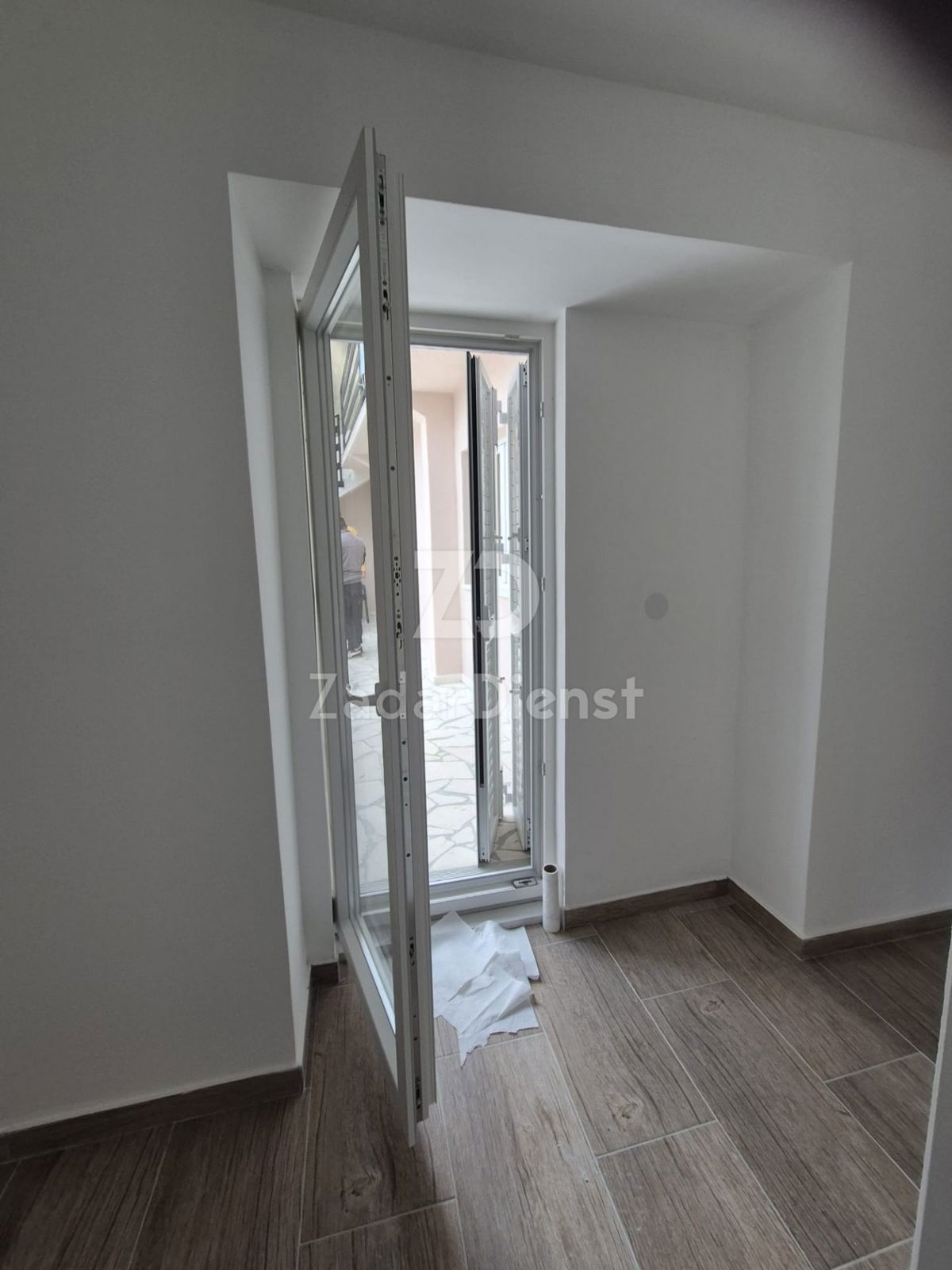 Casa con 3 unità abitative, a 150 m dal mare - Murter