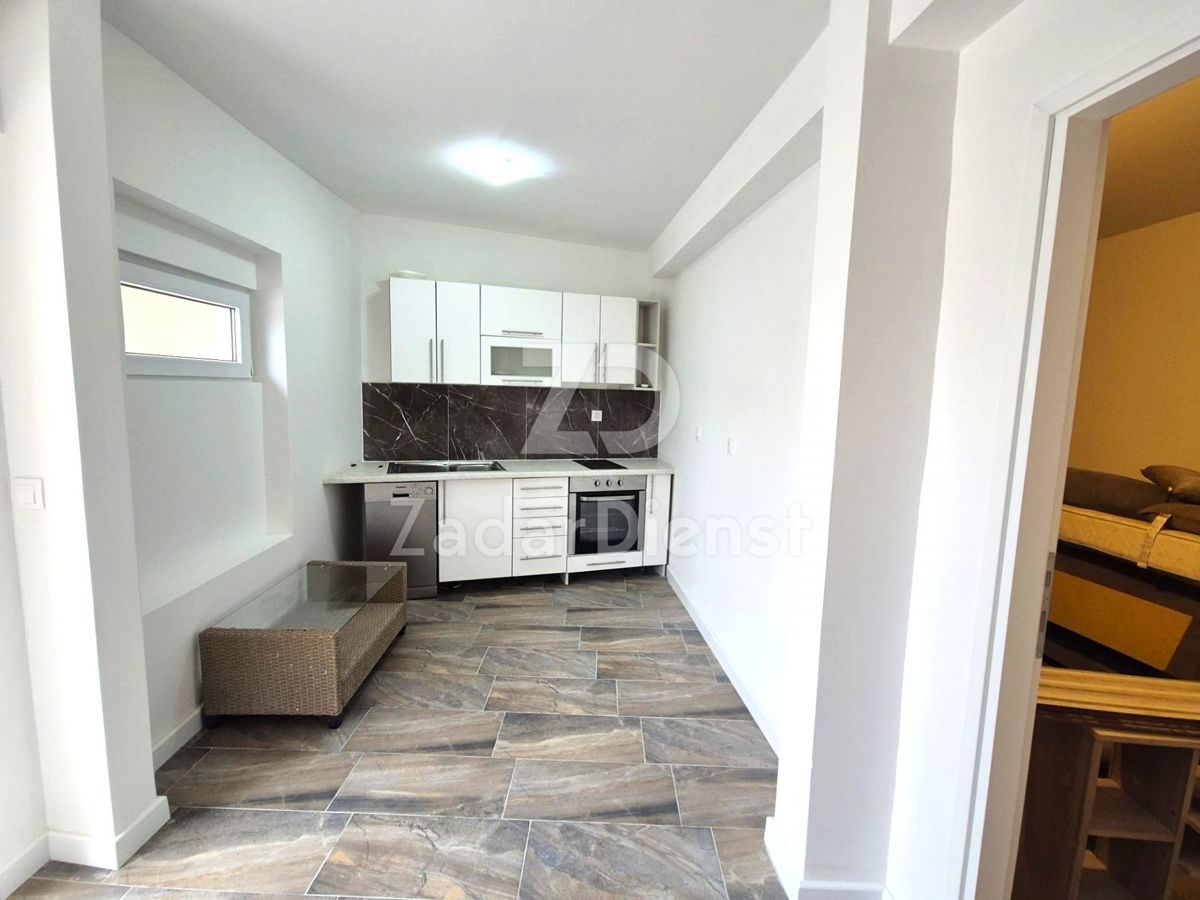 Casa con 3 unità abitative, a 150 m dal mare - Murter