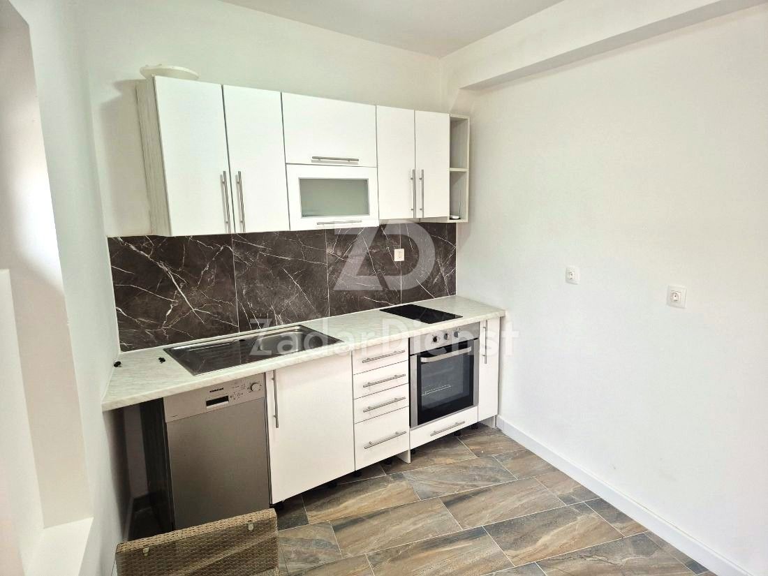 Casa con 3 unità abitative, a 150 m dal mare - Murter